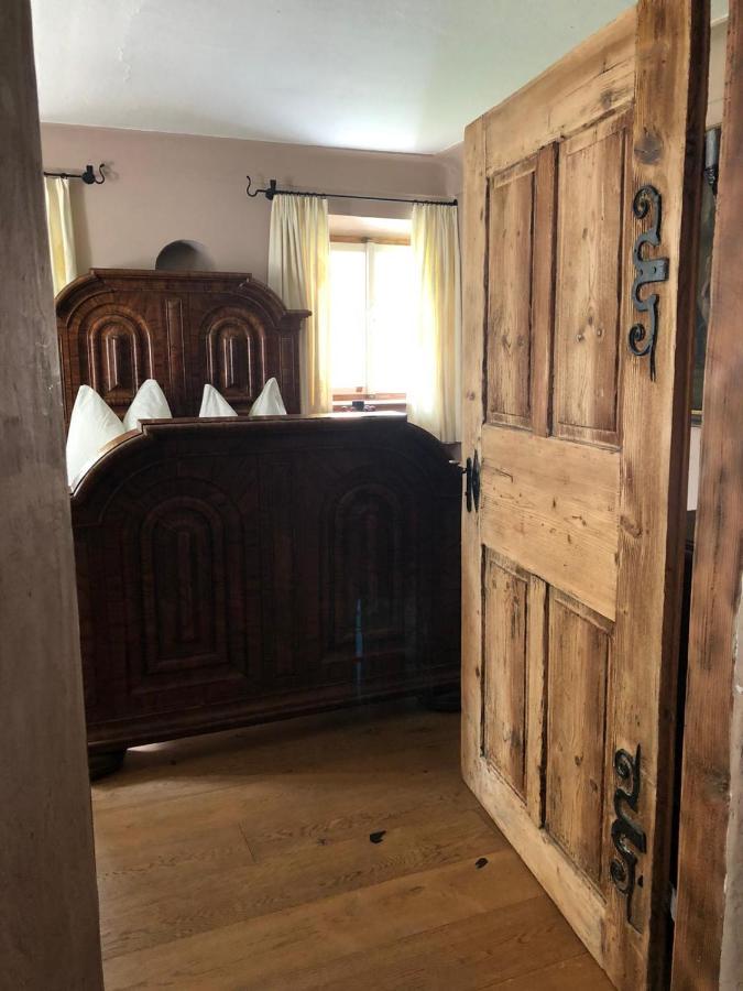 Zimmer In 400 Jahre Alten Bauernhaus Anif Extérieur photo